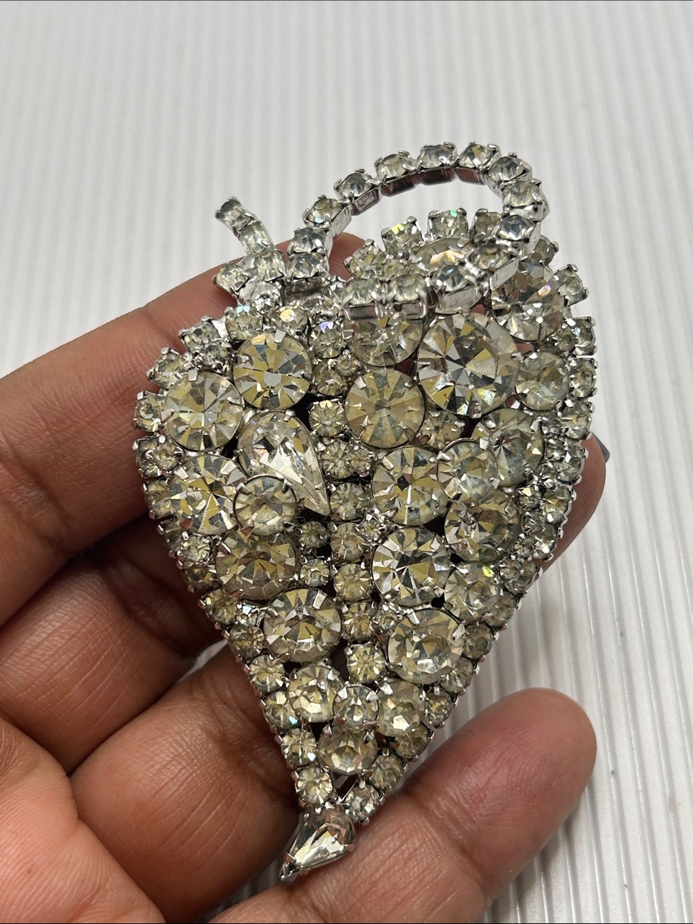 Vintage Silver and Clear Crystal Leaf Brooch - Huge Size - Picture 6 of 10